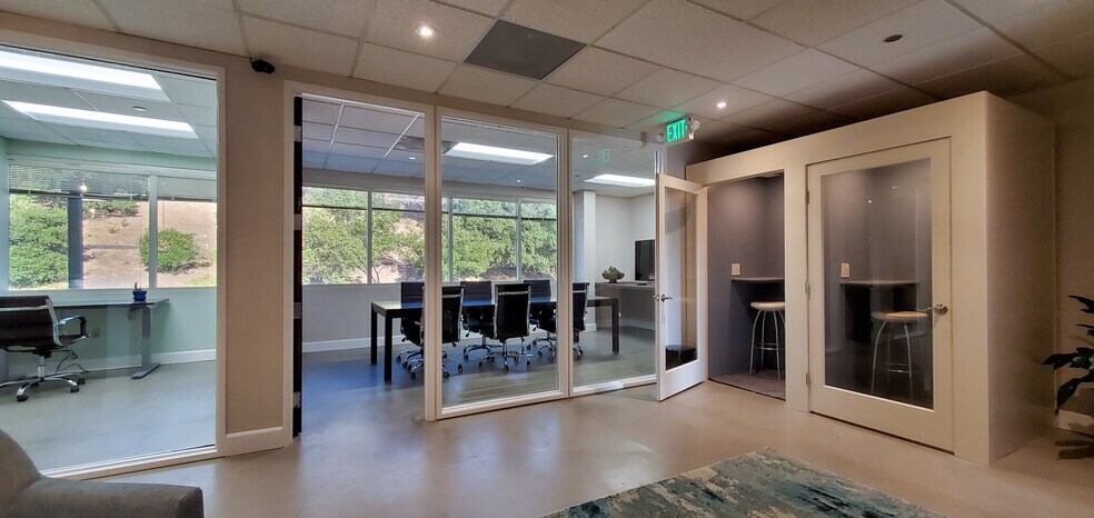More Photos Of 7200 Redwood Blvd, Novato Office For Lease