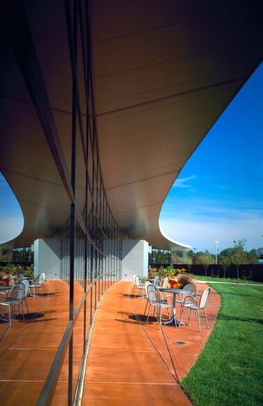 More Photos Of 11002 W Park Pl, Milwaukee Medical For Lease