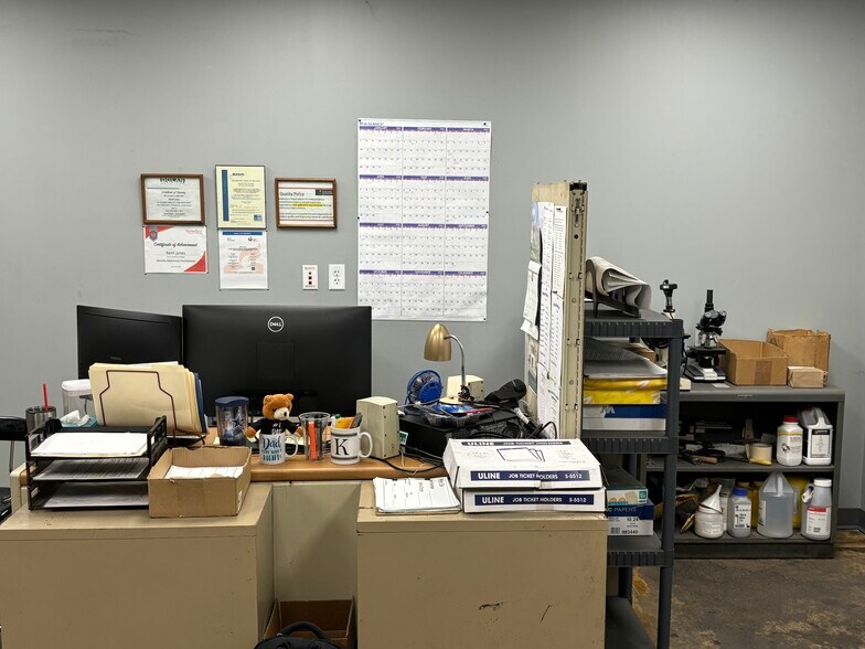 More Photos Of 400 E Industrial Park Rd, Holly Springs Manufacturing For Lease