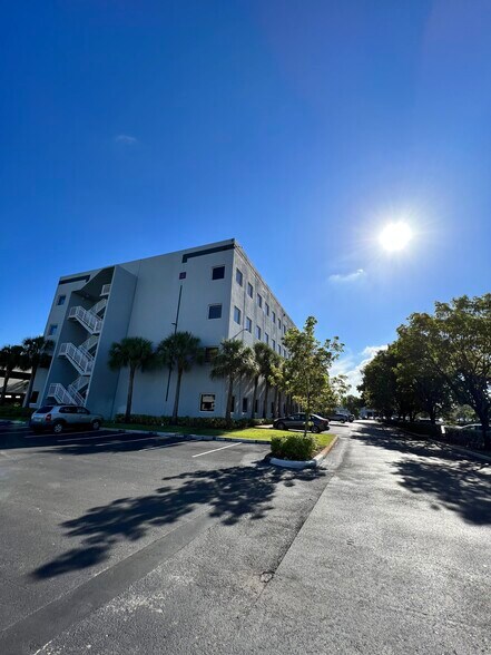 More Photos Of 7791 NW 46th St, Doral Office For Sale