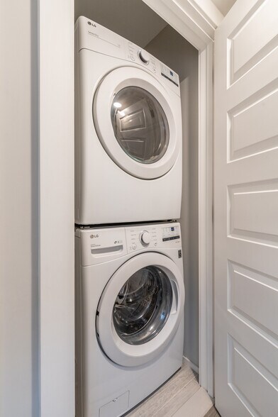 More Photos Of 1309 S 52nd St, Philadelphia Apartments For Sale