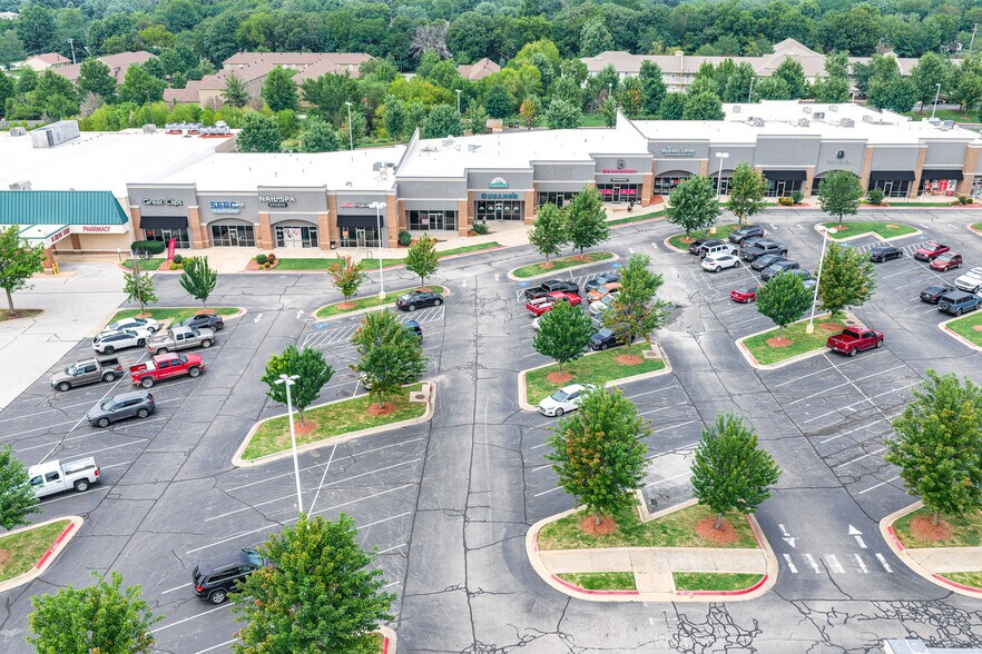 More Photos Of 1267 N Steamboat Dr, Fayetteville Unknown For Lease