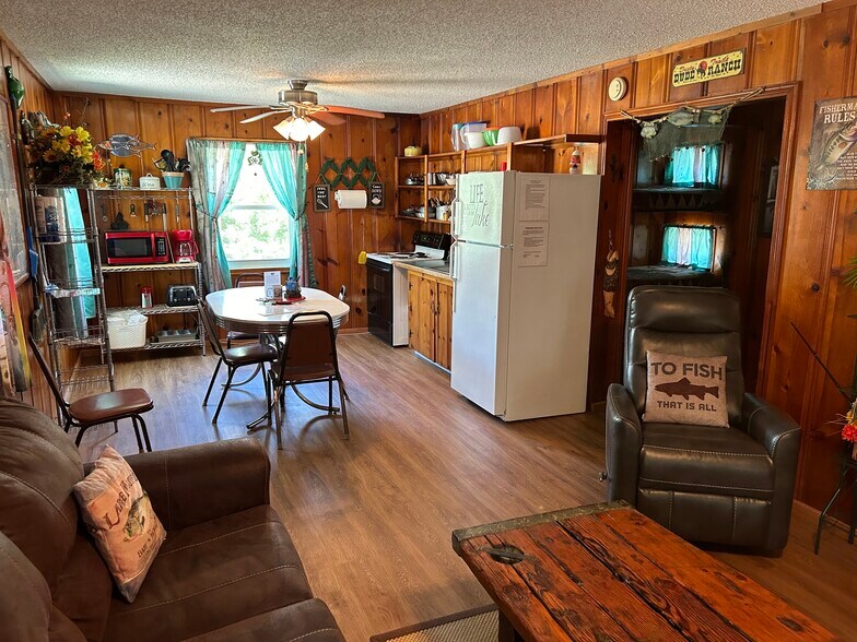 More Photos Of 141 County Road 851, Elizabeth Hotel For Sale