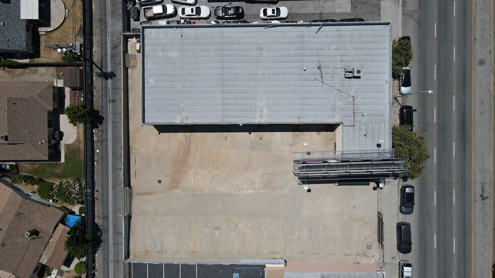 More Photos Of 13330 Sherman Way, North Hollywood Auto Repair For Lease