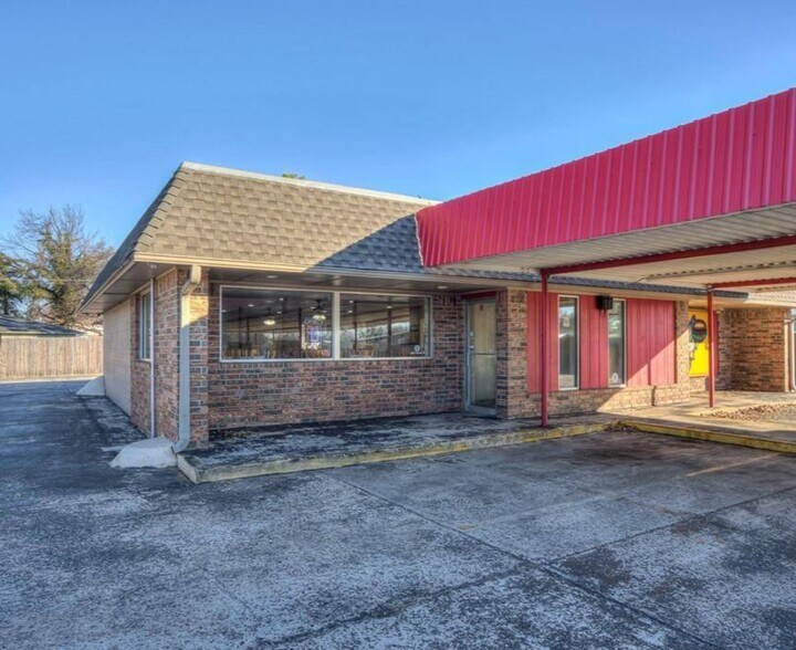 More Photos Of 9411 NE 10th St, Oklahoma City Fast Food For Sale
