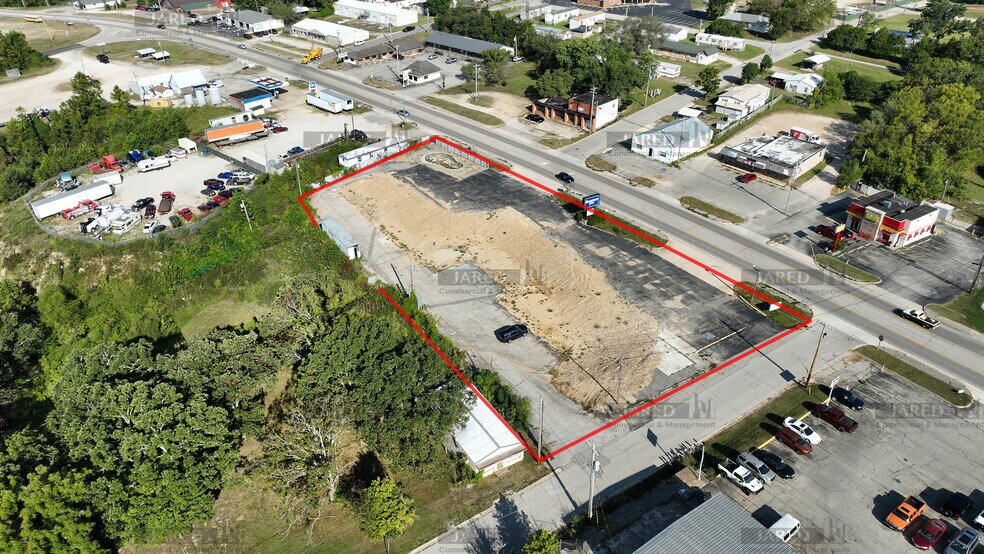 More Photos Of 1057 Old Route 66, Saint Robert Hotel For Sale