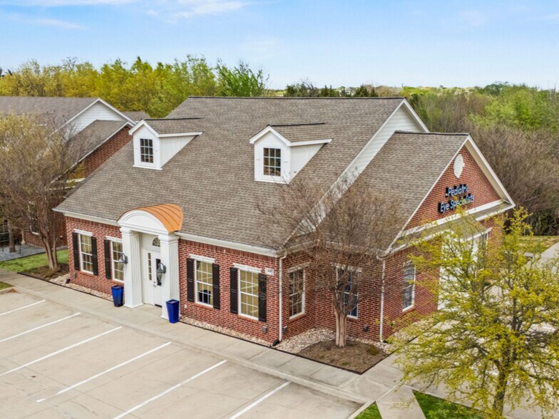 Primary Photo Of 105 River Oaks Dr, Southlake Medical For Sale