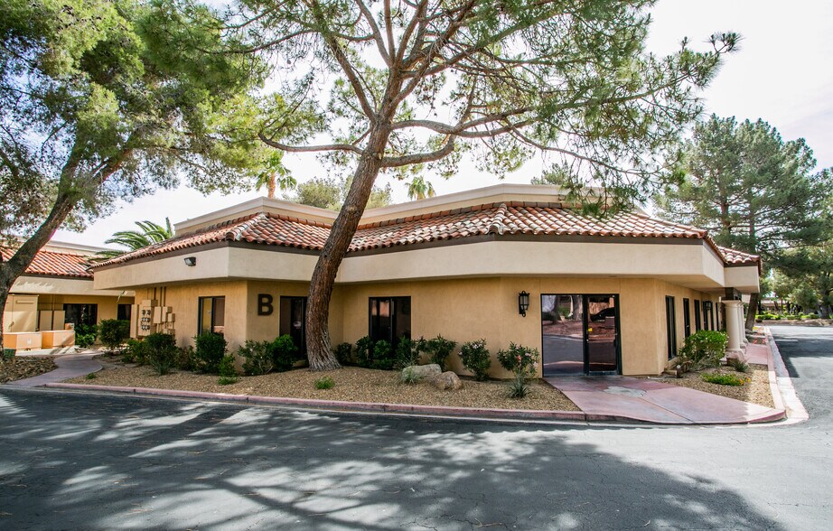 More Photos Of 2700 E Chandler Ave, Las Vegas Medical For Lease