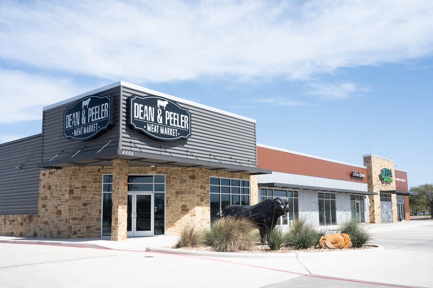 Primary Photo Of 4806 John Stockbauer Dr, Victoria General Retail For Lease