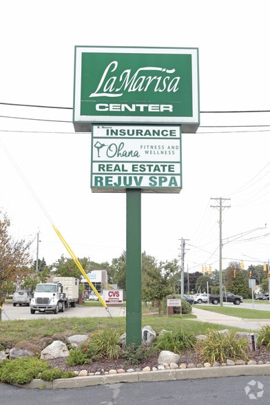 More Photos Of 8070-8078 21 Mile Rd, Shelby Township Office For Lease