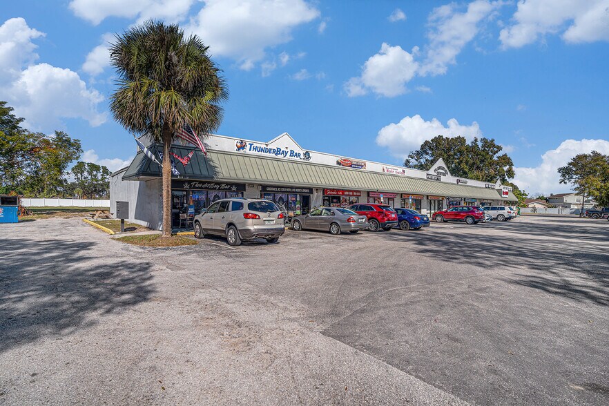More Photos Of 4901 W Linebaugh Ave, Tampa Unknown For Lease