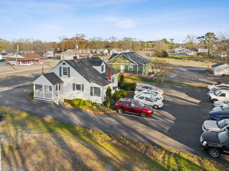 More Photos Of 605 E Nine Mile Rd, Highland Springs Office Residential For Sale