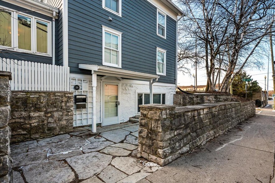 More Photos Of 219 Kentucky St, Sturgeon Bay Specialty For Sale