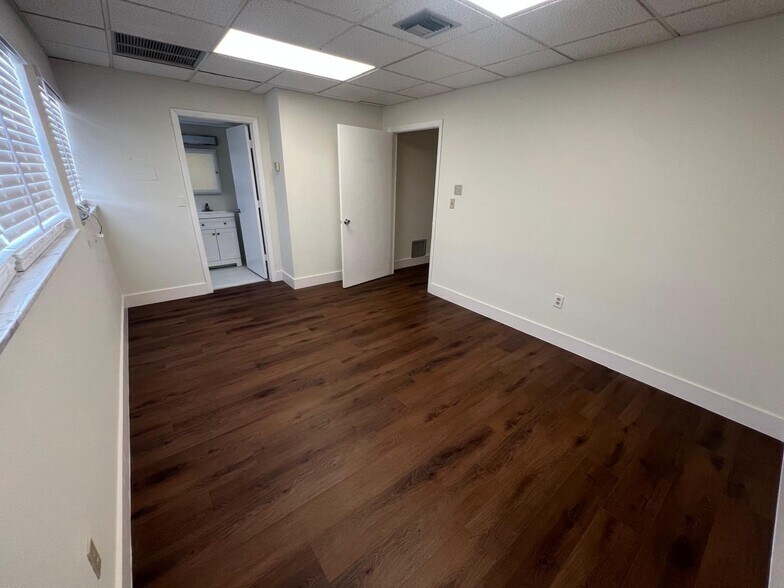 More Photos Of 145 Madeira Ave, Coral Gables Loft Creative Space For Lease