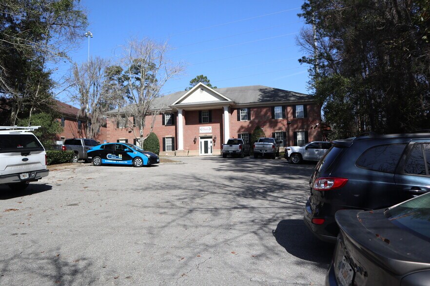 More Photos Of 1974 Commonwealth Ln, Tallahassee Office Residential For Sale