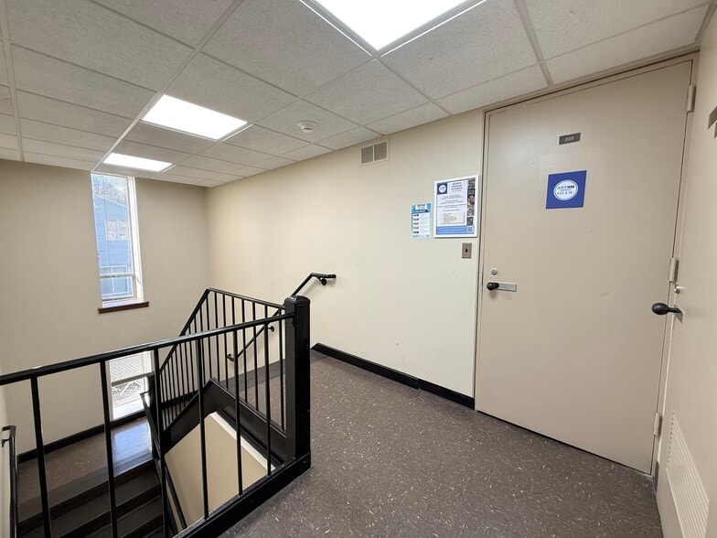 More Photos Of 350 Madison Ave, Cresskill Office For Sale