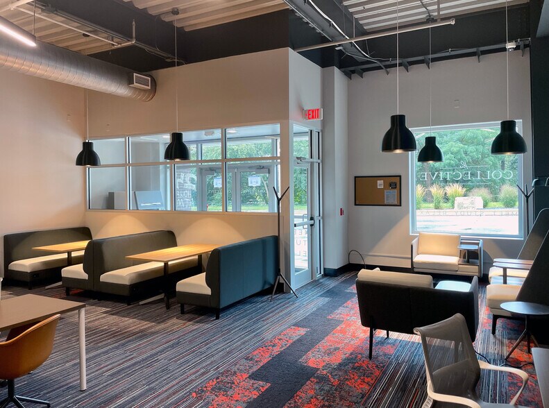 More Photos Of 2412-2430 Lincoln Way, Ames Office For Lease