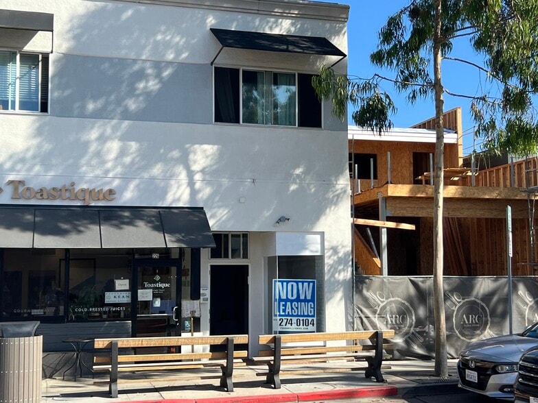 More Photos Of 226 Marine Ave, Newport Beach Storefront For Lease