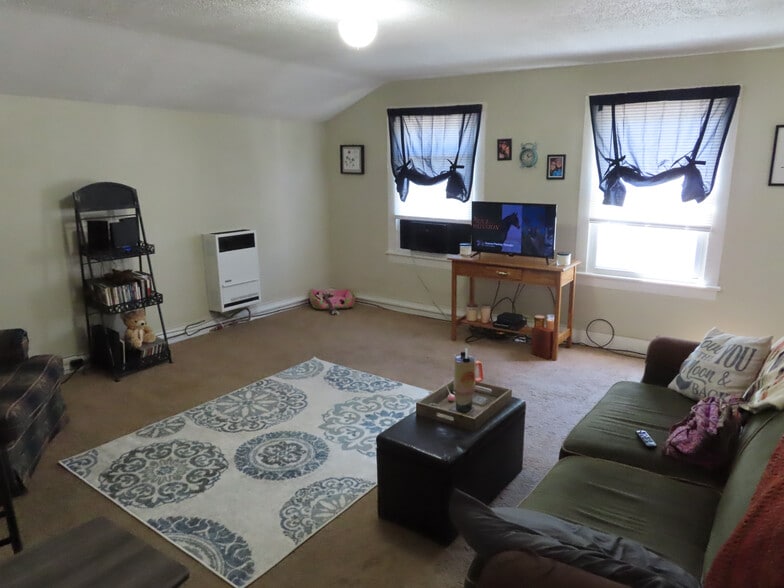 More Photos Of 130 E Spruce St, Titusville Apartments For Sale