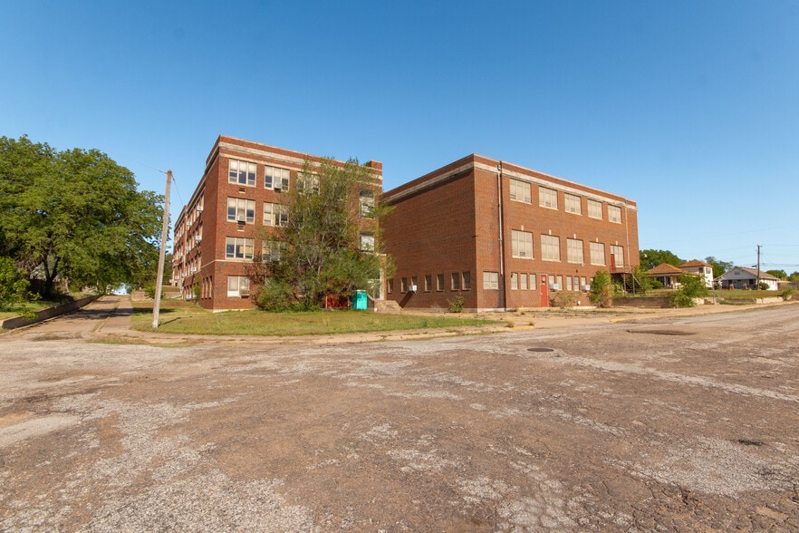 More Photos Of 311 N A St, Wellington Schools For Sale
