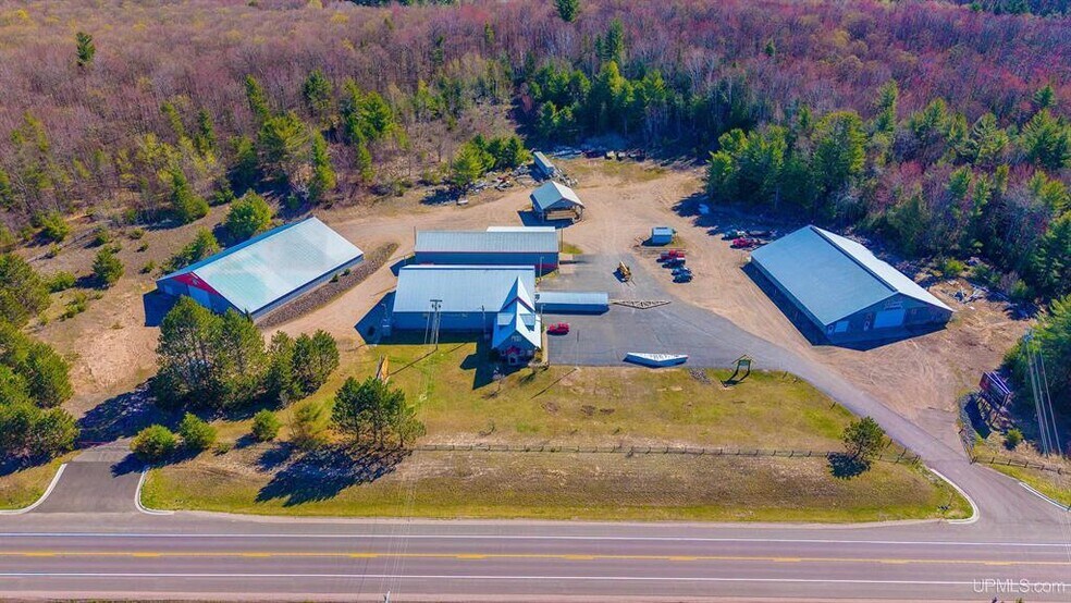 Primary Photo Of 9465 US Highway 41 S, Skandia Flex For Sale