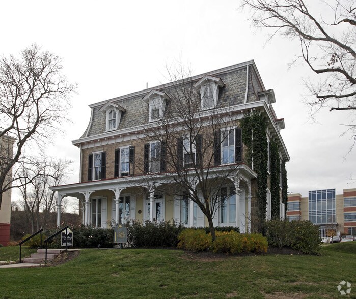 More Photos Of 1574 Easton Rd, Warrington Office Residential For Lease