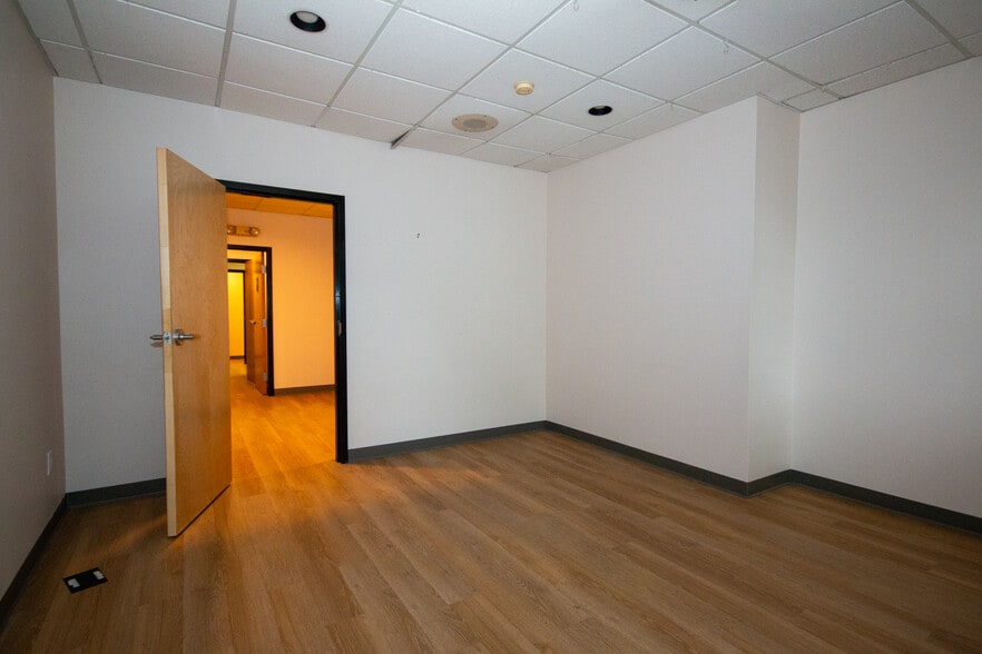 More Photos Of 189 Governor St, Providence Medical For Lease