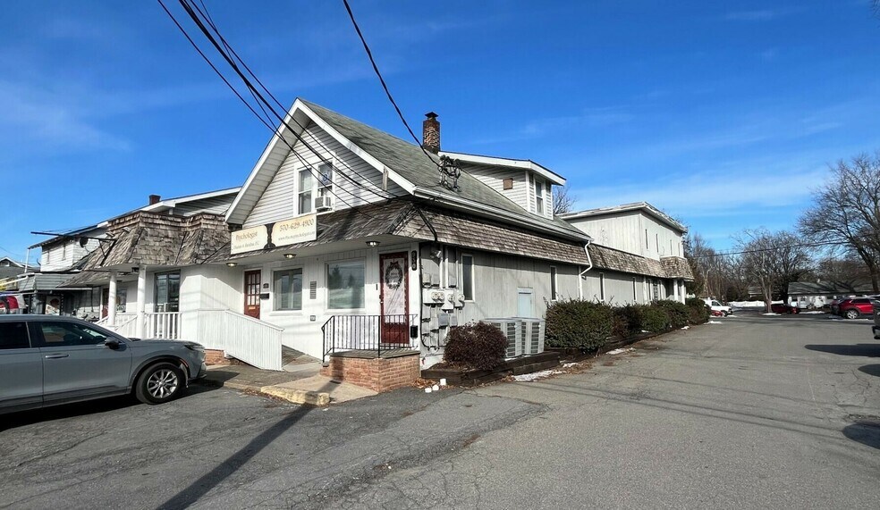 More Photos Of 930 N 9th St, Stroudsburg Storefront Retail Residential For Sale