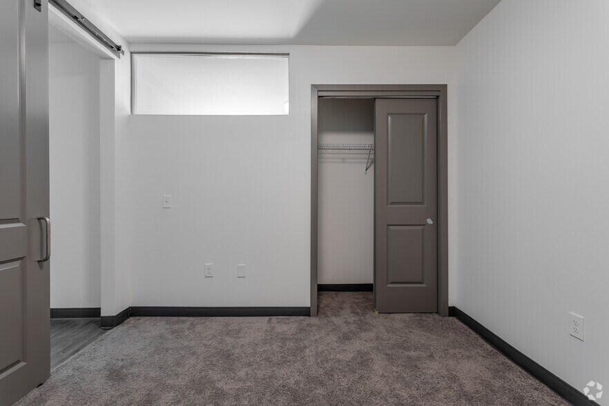 More Photos Of 366 E Broad St, Columbus Apartments For Lease