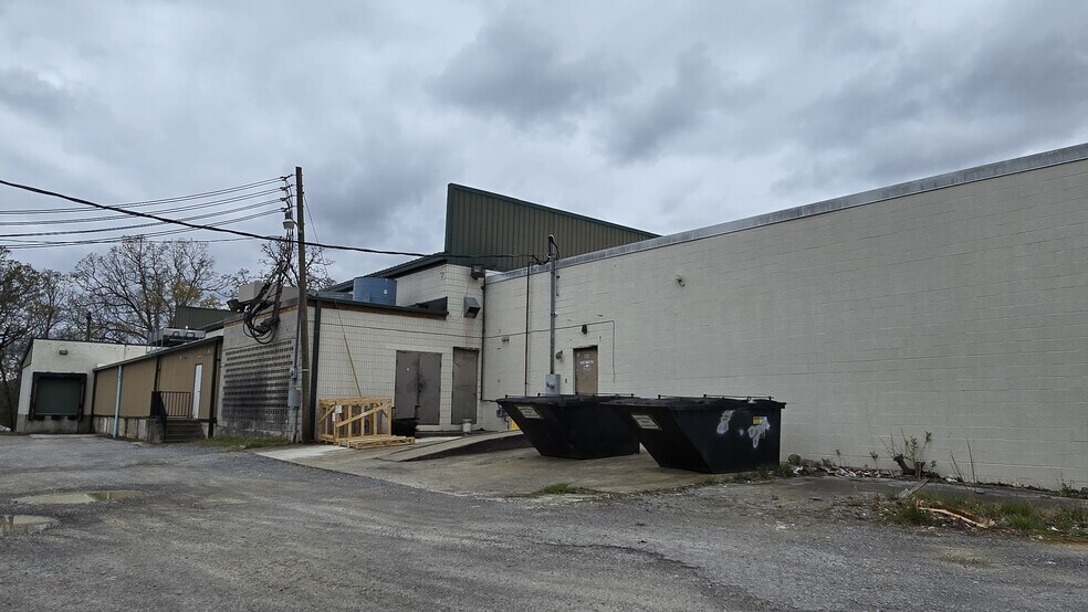 More Photos Of 219 S 2nd St, Central City Freestanding For Sale