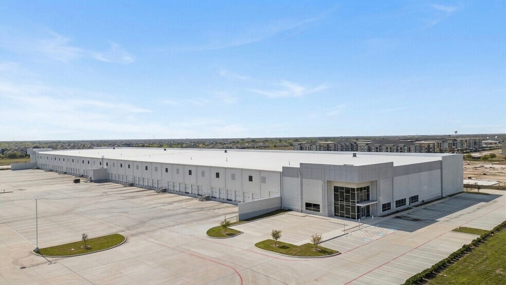 More Photos Of Anserra Trl, Katy Distribution For Lease
