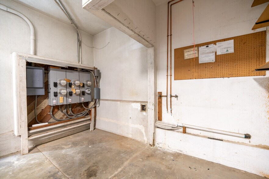 More Photos Of 1631 Granville Ave, Los Angeles Apartments For Sale