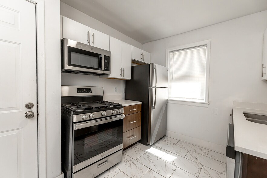 More Photos Of 170 N Hollywood St, Memphis Apartments For Sale