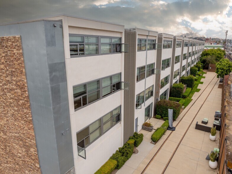 More Photos Of 2015 Hancock St, San Diego Apartments For Sale