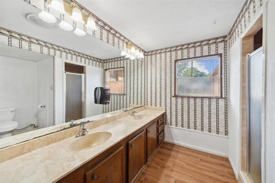 More Photos Of 12284 FM 3083 Rd, Conroe Office For Sale
