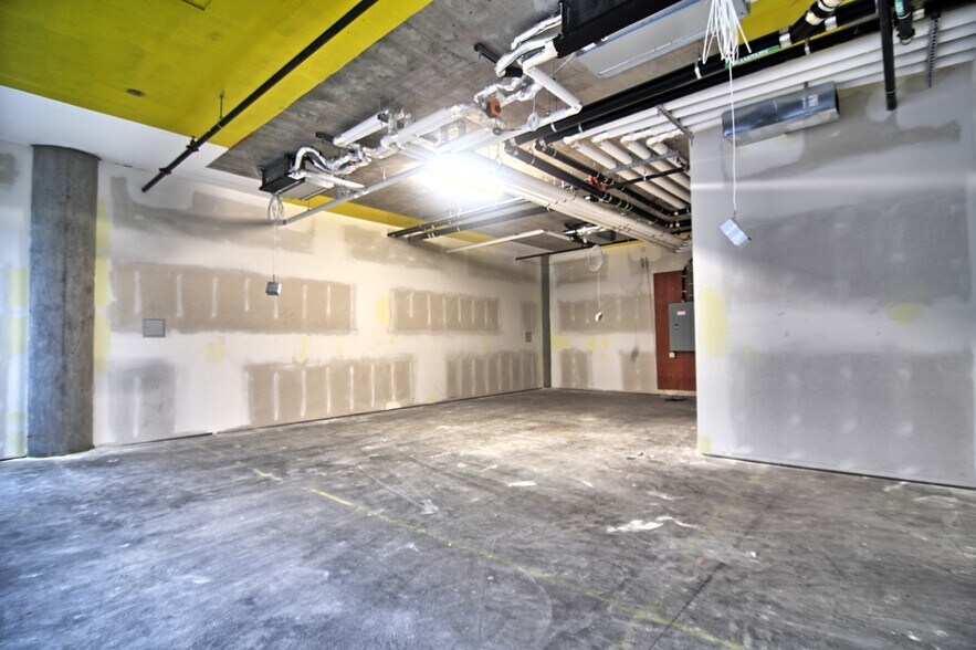 More Photos Of 6388 No. 3 Rd, Richmond Office For Sale