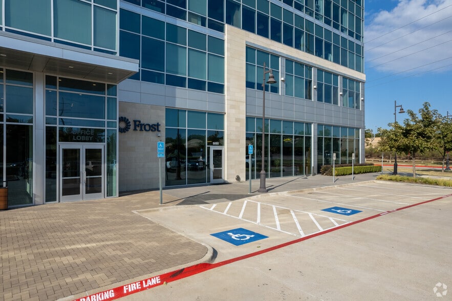 More Photos Of 5049 Edwards Ranch Rd, Fort Worth Coworking Space