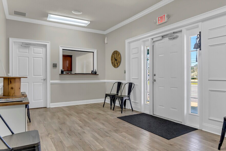 More Photos Of 1501 US Highway 19 S, Leesburg Office For Sale