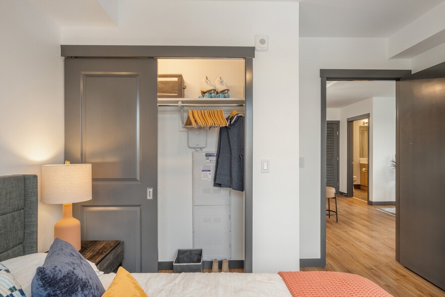 More Photos Of 1505 SW 107th St, Seattle Apartments For Lease