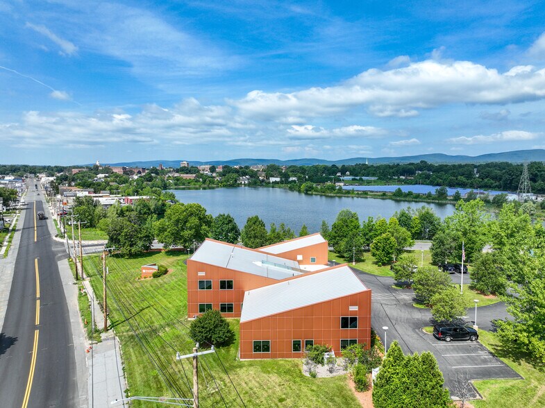 More Photos Of 111 Silver Lake Blvd, Pittsfield Office For Sale