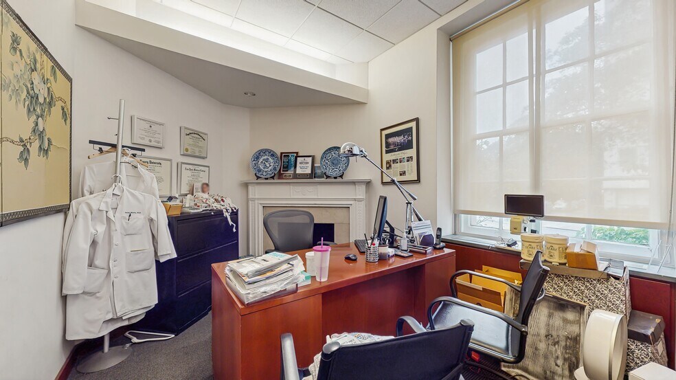 More Photos Of 905 5th Ave, New York Apartments For Sale