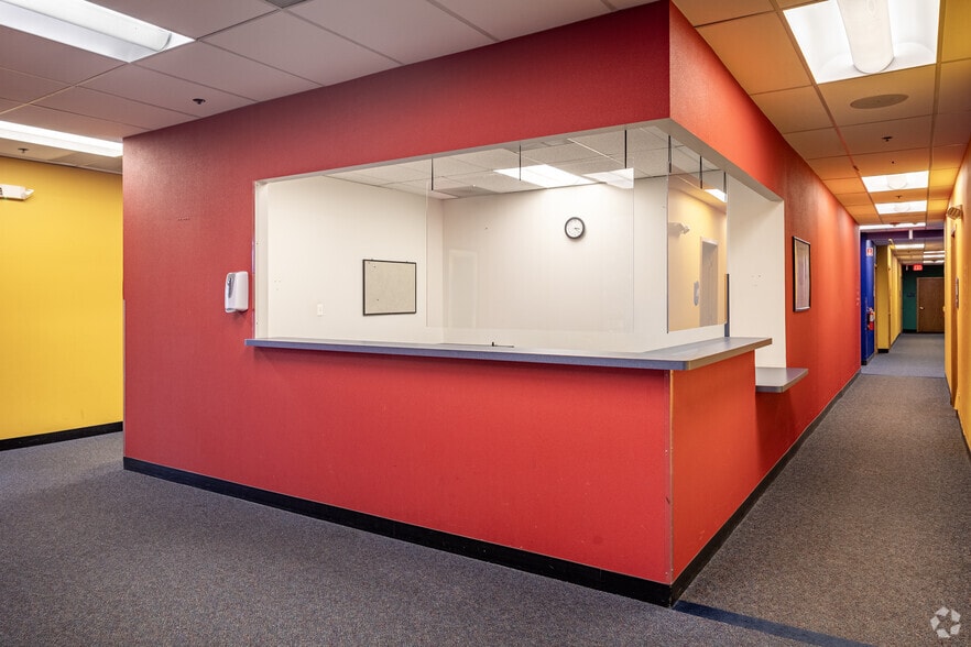 More Photos Of 3105 N Wilke Rd, Arlington Heights Medical For Sale