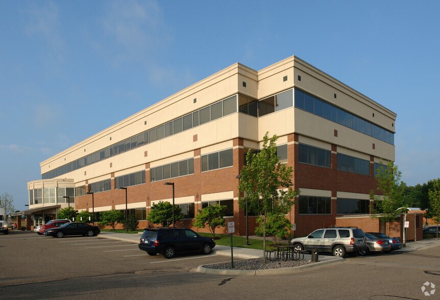 More Photos Of 15700 37th Ave N, Plymouth Medical For Lease