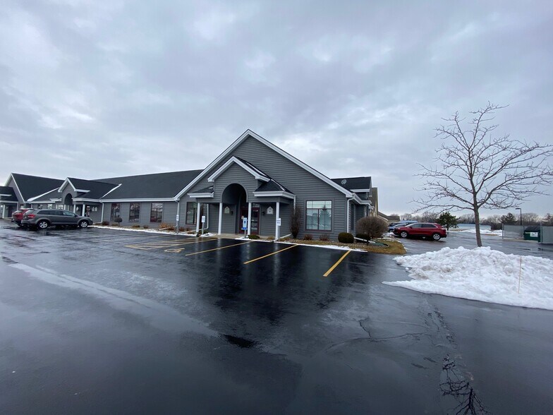 More Photos Of 885 Western Ave, Fond Du Lac Medical For Lease