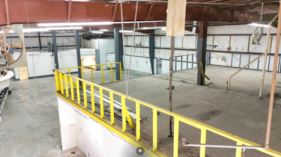 More Photos Of 13050 NW 43rd Ave, Opa Locka Warehouse For Lease