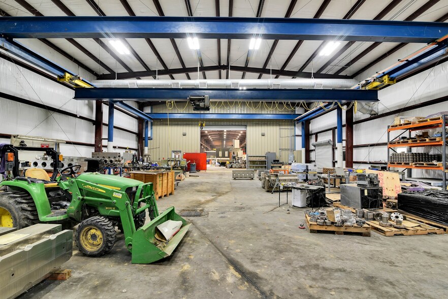 More Photos Of 2413 Roy Rd, Pearland Manufacturing For Sale