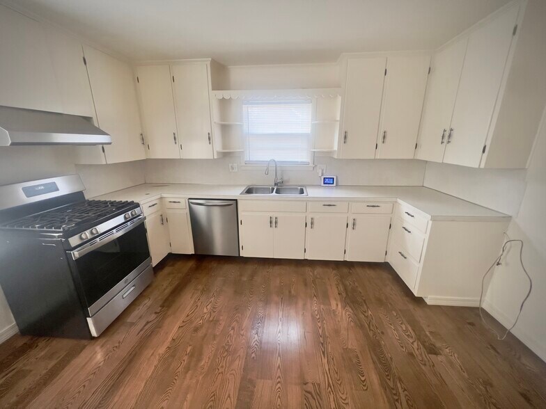 More Photos Of 409 W Washington St, Broken Arrow Land For Sale