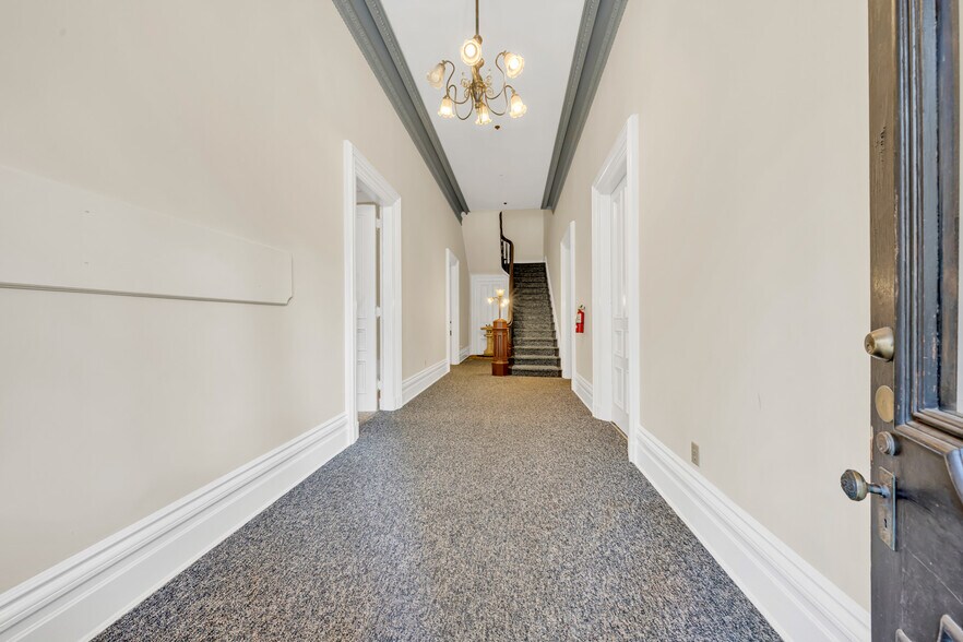 More Photos Of 1021 H St, Sacramento Apartments For Sale