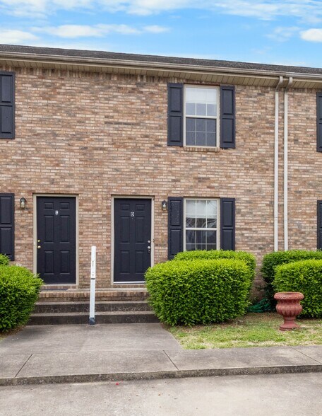 More Photos Of 2450 Caroline Dr, Clarksville Apartments For Sale