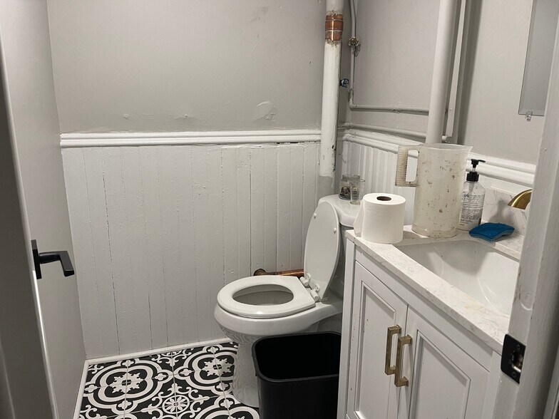 More Photos Of 218 Church St, Phoenixville Office Residential For Lease